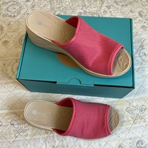 Bzees Pink Sandals for Women, 9M New